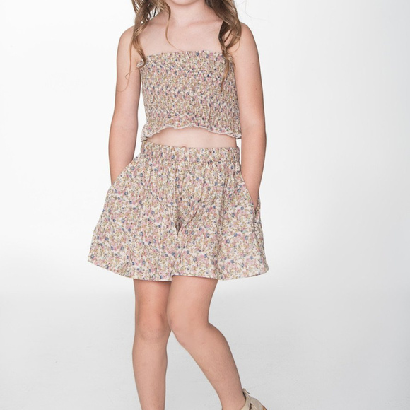 NEW Boho Kids Floral Short and Smocked Top - Picture 2 of 3